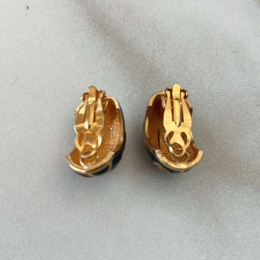 Vintage Rare Find Maresca Signed Teal and Gold Tone Clip-On Earrings - Picture 5 of 5